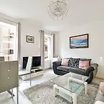 Westminster Flat For Families & Business Travelers, Steps To Landmarks!