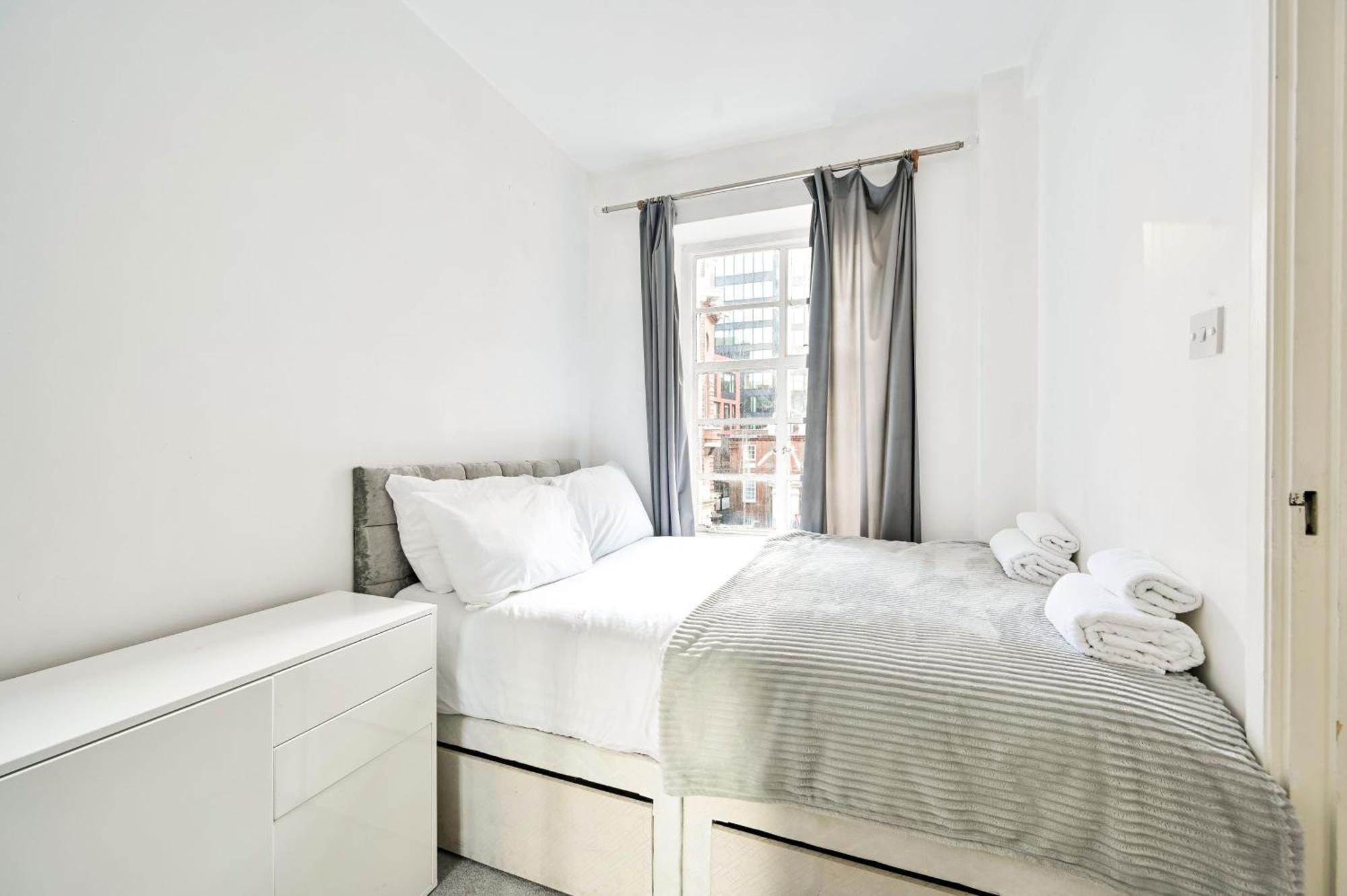Westminster Flat For Families & Business Travelers, Steps To Landmarks!